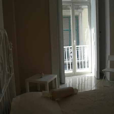A Due Passi Da Dante Bed & Breakfast Naples Exterior photo