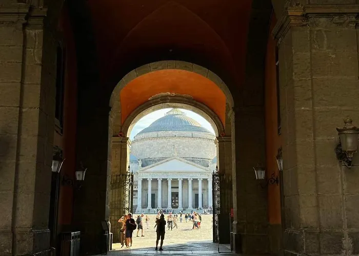 A Due Passi Da Dante